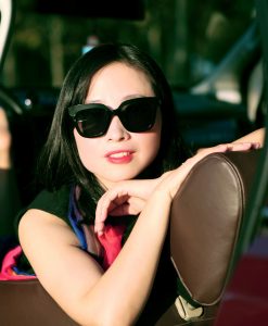 爱拍晚霞的落日嫂丰满熟妇当车模