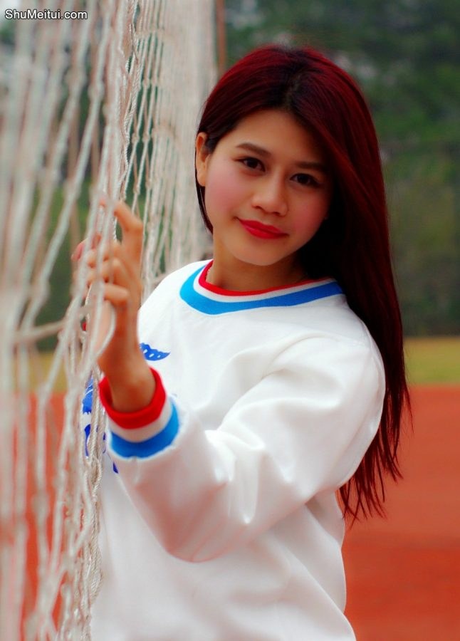 天使的脸庞魔鬼的身材再搭配黑丝长腿，粤嫂真是太靓了[第14张/共17张]