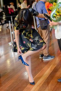 小媳妇飞来查岗来了花裙细腿娃娃脸好可爱的小熟女