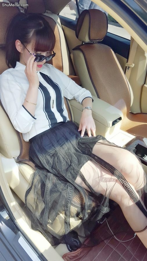 清纯靓丽无敌长腿美妇我们的最爱[第15张/共28张]