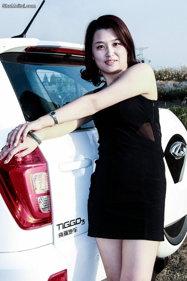 小美妞的媳妇车模生活很有味道呀，丰胸和美腿一样也不少哦[第8张/共11张]