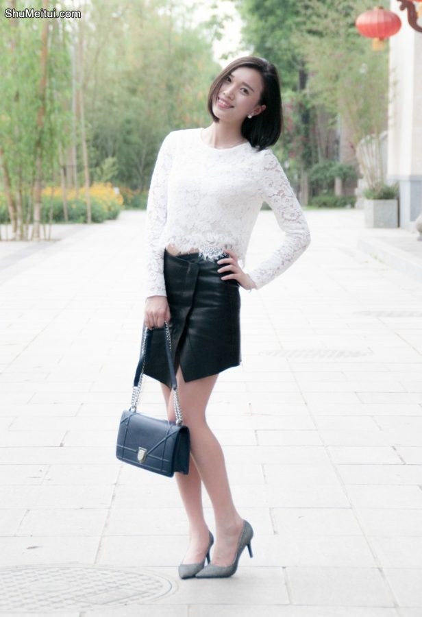 都市美妇短裙裹着大长腿妥妥得都市御姐范真性感[第1张/共12张]