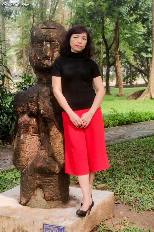 两位不同身材的熟女大姐外出拍照选一个吧[第19张/共33张]