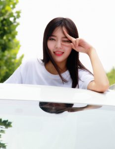 天仙般的美妇好美好美黑色长裙牛仔短裤好性感