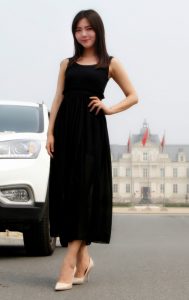 天仙般的美妇好美好美黑色长裙牛仔短裤好性感