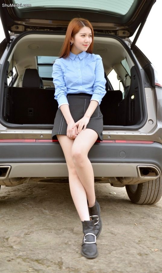 清纯甜美的小雨姐姐无论制服还是居家服都是S级别的[第9张/共39张]