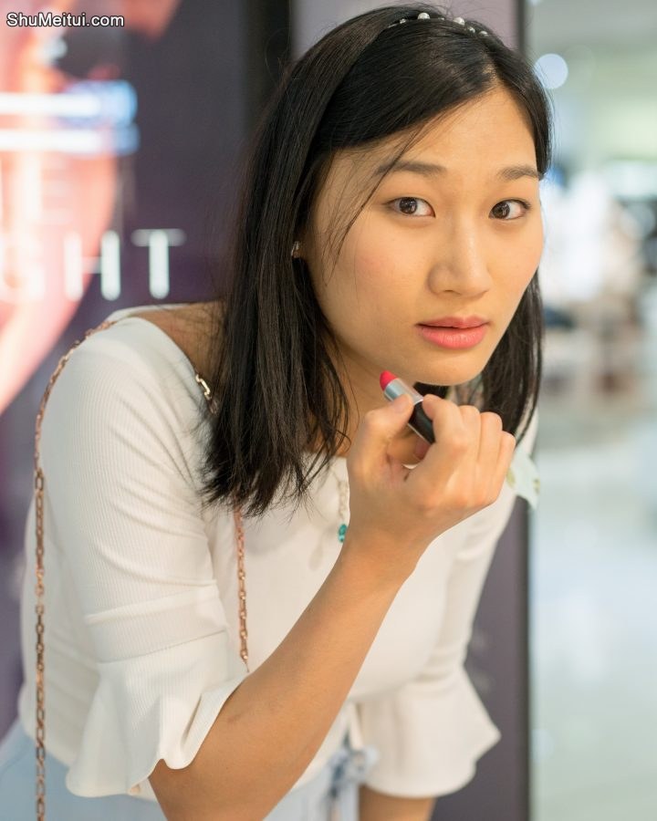 清纯靓丽的美妇，看上去既可爱又有气质有木有[第4张/共4张]