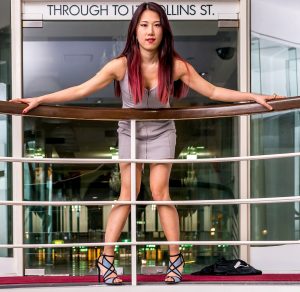 性感霸气按摩女美妇辛迪喝多了外国街头随意拍