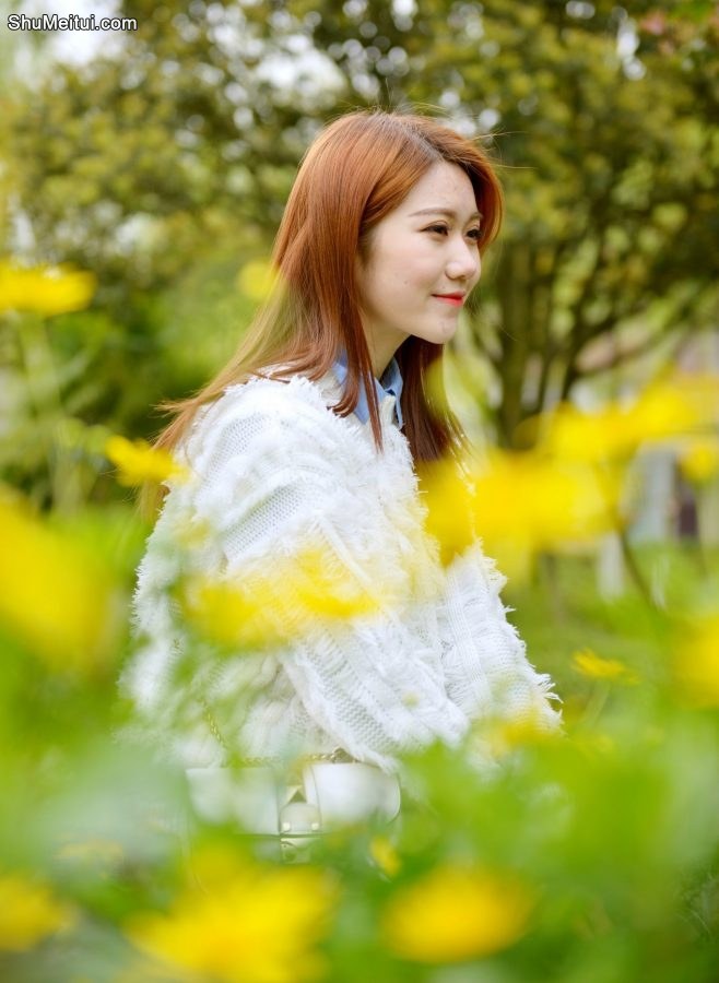 清纯甜美的小雨姐姐无论制服还是居家服都是S级别的[第27张/共39张]