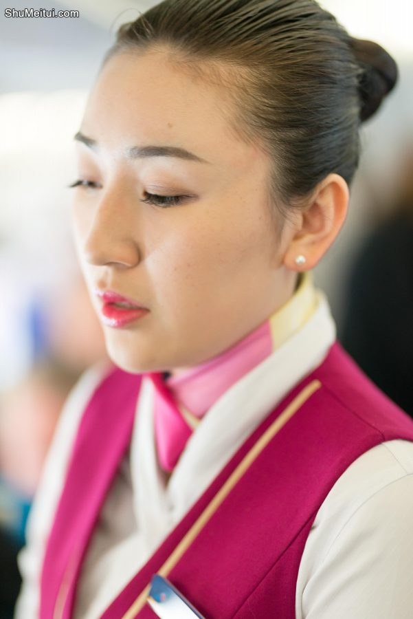 漂亮且俏皮的两空姐制服诱惑而且身材好[第1张/共12张]