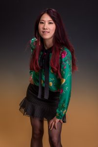 年轻性感熟妇辛迪拍了套写真，离异老板没要钱还跟他表白了