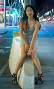 性感霸气按摩女美妇辛迪喝多了外国街头随意拍