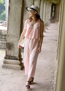 美熟妇优优去印度神庙转了一圈，就是那种羞羞的神庙哦调皮