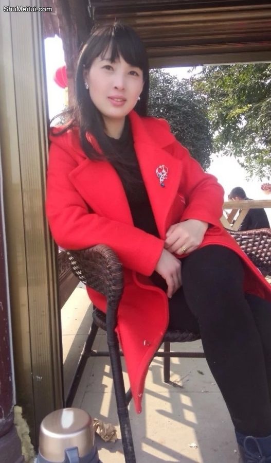 熟妇魏大姐又玩去了，短裙长裙各来一套真是干劲十足呀[第5张/共10张]