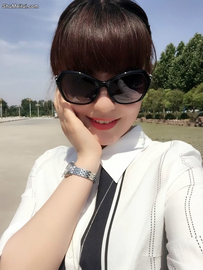 清纯靓丽无敌长腿美妇我们的最爱[第17张/共28张]