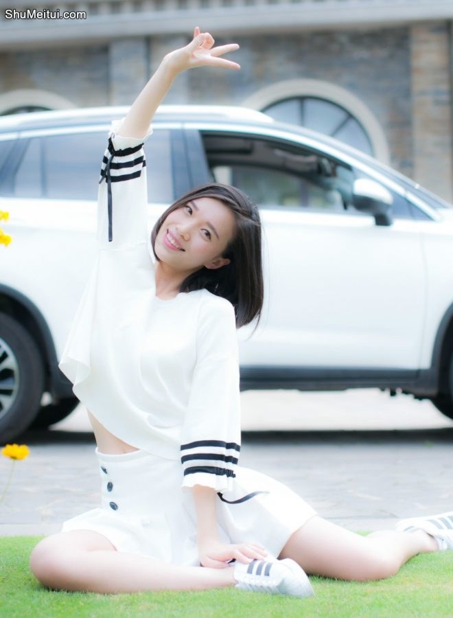 都市美妇短裙裹着大长腿妥妥得都市御姐范真性感[第8张/共12张]