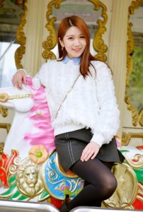 清纯甜美的小雨姐姐无论制服还是居家服都是S级别的