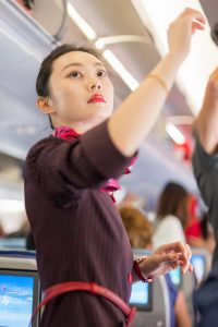 国行的美女空姐们，无论熟妇和小丫头都是性感水灵的很呀