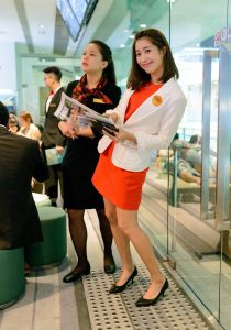 整个公司的高挑甜美美少妇都被我拍到了，漂亮