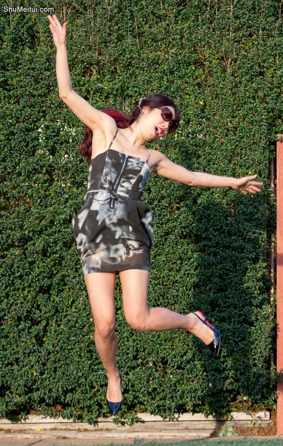 魔鬼身材美妇辛迪邀请你喝一杯，敢不敢[第18张/共22张]