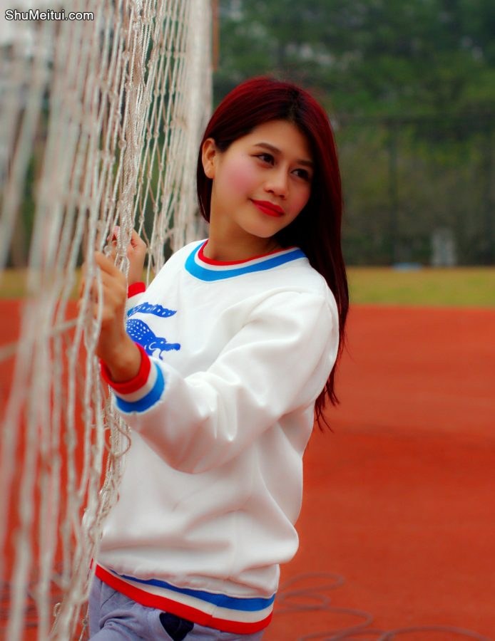 天使的脸庞魔鬼的身材再搭配黑丝长腿，粤嫂真是太靓了[第15张/共17张]