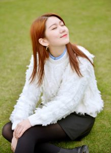 清纯甜美的小雨姐姐无论制服还是居家服都是S级别的