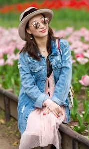 美妇姐姐优优好漂亮的脸蛋，好婀娜的身材好养眼呀