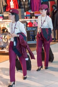 文莱航空的美女空姐们最后一张的回眸一笑好甜美