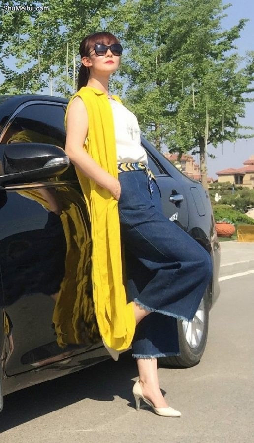 清纯靓丽无敌长腿美妇我们的最爱[第5张/共28张]