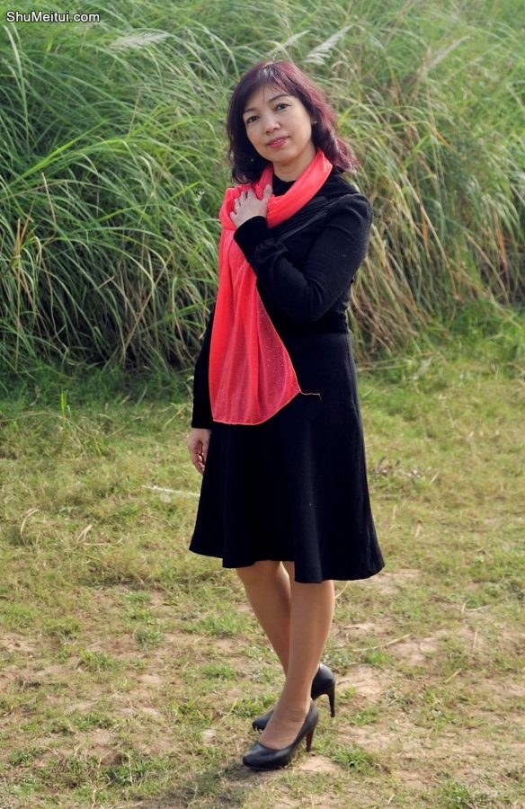 两位穿了丝袜的成熟美女大姐一起外拍之前奏[第2张/共19张]