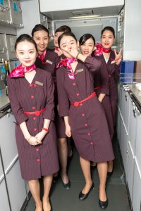 国行的美女空姐们，无论熟妇和小丫头都是性感水灵的很呀