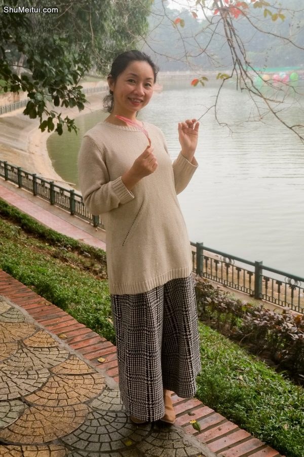 两位成熟美女大姐结伴拍照穿厚丝袜的腿型不错[第10张/共35张]