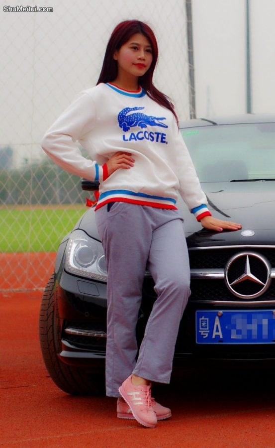 天使的脸庞魔鬼的身材再搭配黑丝长腿，粤嫂真是太靓了[第17张/共17张]