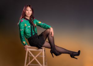 年轻性感熟妇辛迪拍了套写真，离异老板没要钱还跟他表白了