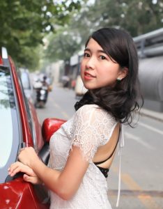 长相甜美且身材性感媳妇车模水妹，果然吸睛无数呀