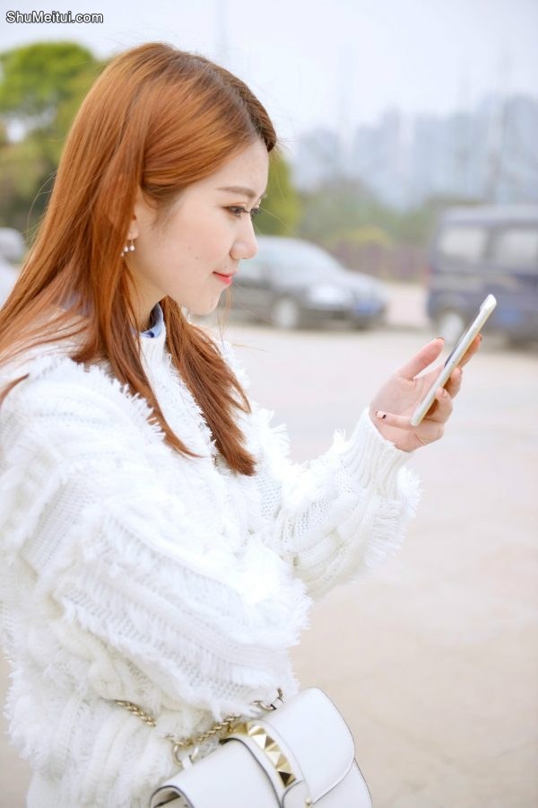 清纯甜美的小雨姐姐无论制服还是居家服都是S级别的[第21张/共39张]