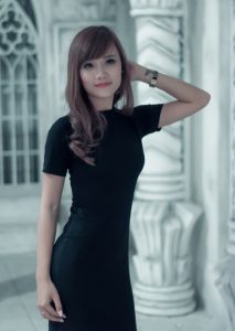 越南妹子黑色性感短裙s身段真是不多见呀