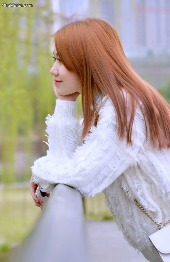 清纯甜美的小雨姐姐无论制服还是居家服都是S级别的[第20张/共39张]