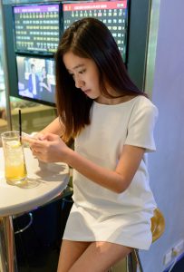 神似奶茶妹妹也是清纯的不得了老刘可别弄错了