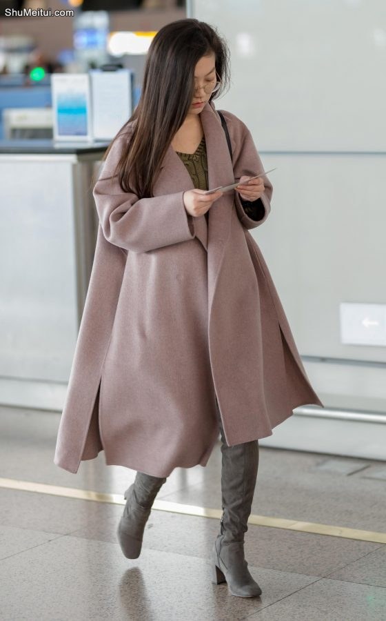 身材苗条的轻熟小姨子挺漂亮的，就是有些小脾气[第1张/共6张]