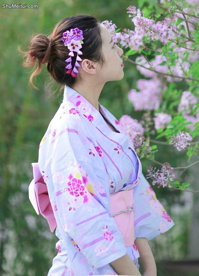 漂亮媳妇给俺当车模，还真有一股日本妹子的感觉[第3张/共9张]