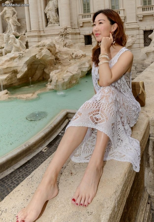 熟妇优优维也纳酒店性感摆拍，长腿透视装显得女人味十足呀[第4张/共7张]