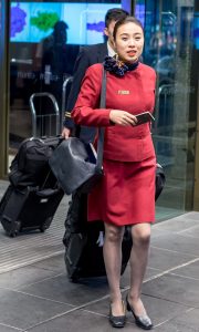 还是我们中国的美妇空姐们，漂亮性感大气上档次人长的就是敞亮