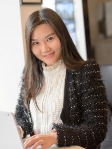 身材有些圆润的小胖女友，人长的甜美漂亮身材也很火辣哦