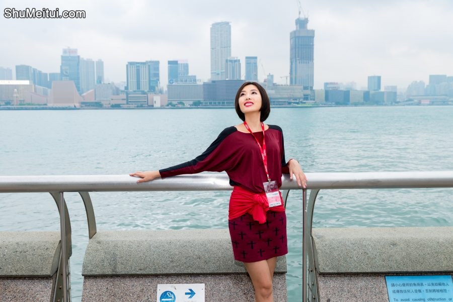 非常漂亮的高挑美妇记者，颜值气质和身材都是顶级的[第1张/共8张]