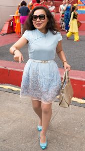 清纯的小熟女探班年长的大熟女，满眼全是大美腿呀