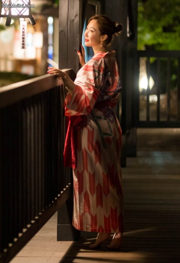一看就是有故事的美妇，穿起和服来多了一股媚态[第6张/共9张]