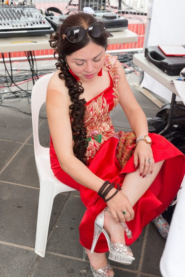 清纯的小熟女探班年长的大熟女，满眼全是大美腿呀[第10张/共10张]