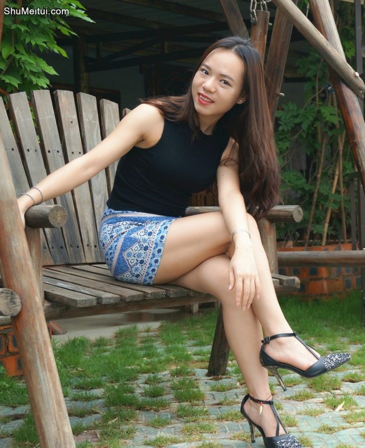 广西的小阿妹也来当媳妇车模了，熟妇的姿色很是不错哦[第11张/共16张]