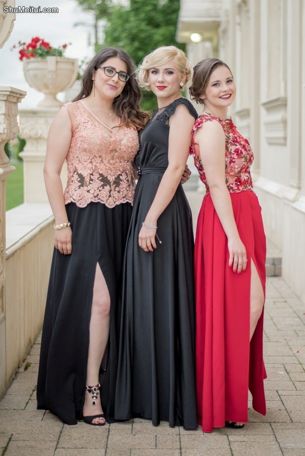 欧洲高贵的美女们聚会照片-合影部分[第16张/共35张]